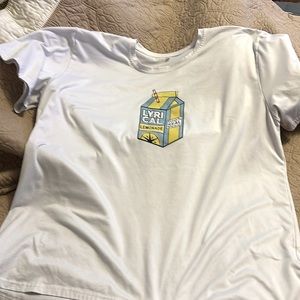 Men’s tshirt or women